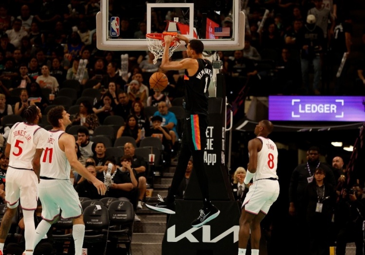 开云体育网址-周一竞彩篮球强档：马刺战绩彪炳 伦纳德或缺席